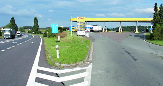 Příjezd od Náchoda. Příjezd od Náchoda.