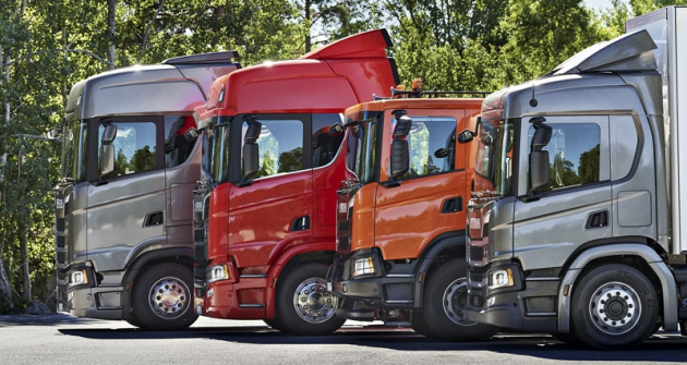 Vozy Scania XT s různými kabinami, značenými podle velikosti G, P, R a S Vozy Scania XT s různými kabinami, značenými podle velikosti G, P, R a S