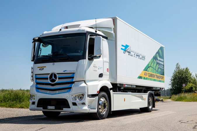 MB eActros z tzv. Innovation Fleet jsou zapůjčeny zákazníkům, ktzeří je podrobí dlouhodobému testu přímo v provozu.