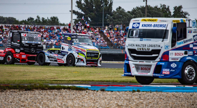 I v neděli na Slovakia Ringu to bylo o chytré dominanci Jochena Hahna se speciálem Iveco.