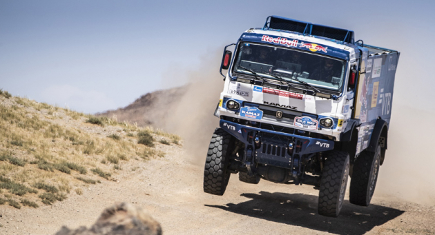 Tým Kamaz Master opět prokázal svoji suverénní taktiku a profesionalitu. Tým Kamaz Master opět prokázal svoji suverénní taktiku a profesionalitu.