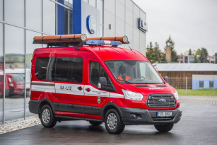 Ford Transit v úpravě pro hasiče předvedly karosárny Techsport a Hagemann