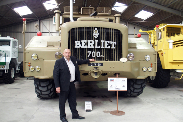 Auto článku Ing. Milan Olšanský a T 100 v areálu Foundation Berliet v Ain ve Francii. foto: fedor Lapšin.