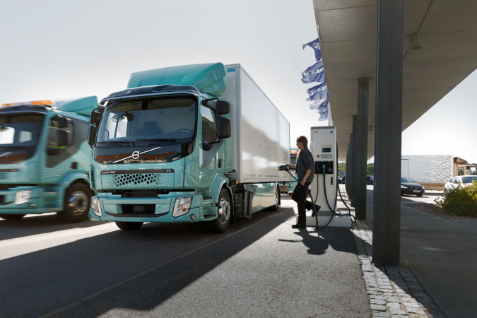 Elektro Volvo Trucks k dispozici.