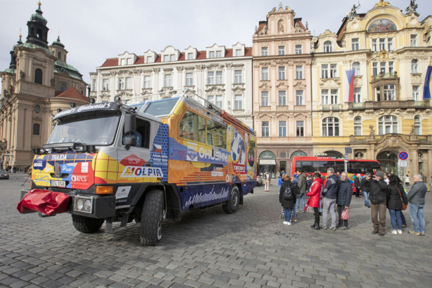 Tatra kolem světa 2 vyrazila na cesty. Tatra kolem světa 2 vyrazila na cesty.
