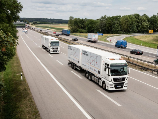 db-schenker-a-man-platooning-2mp 129886