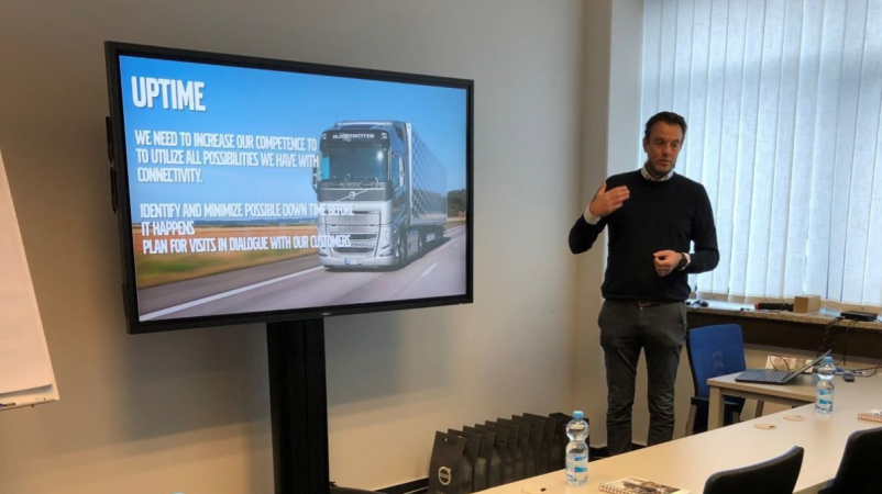Generální ředitel Volvo Trucks Gustav Mårgård při prezentaci nové koncepce školení.