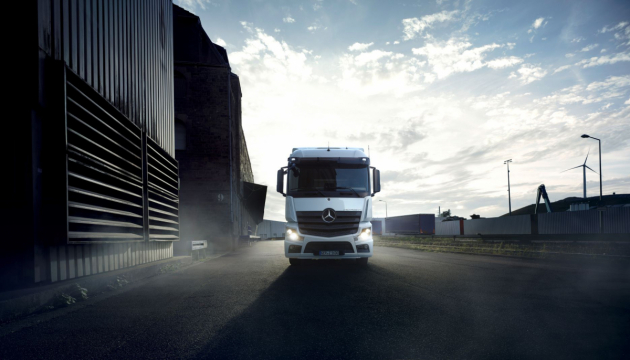 Karin Rådström přebírá vedení společnosti Mercedes-Benz Trucks. Karin Rådström přebírá vedení společnosti Mercedes-Benz Trucks.