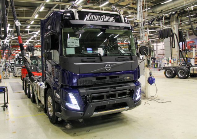 Byla zahájena sériová výroba nové generace těžkých nákladních vozidel Volvo Trucks. 