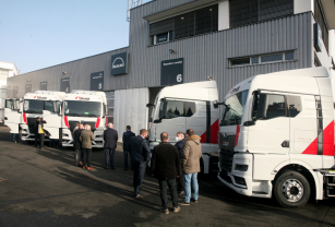 Slavnostní předání prvních pěti silničních tahačů MAN TGX 18.470 pro společnost Šmídl s.r.o.