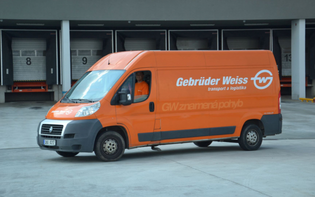Gebrüder Weiss přepravil zásilky do nově vzniklých regionálních Šatníků, které v Čechách a na Moravě vznikají. Gebrüder Weiss přepravil zásilky do nově vzniklých regionálních Šatníků, které v Čechách a na Moravě vznikají.