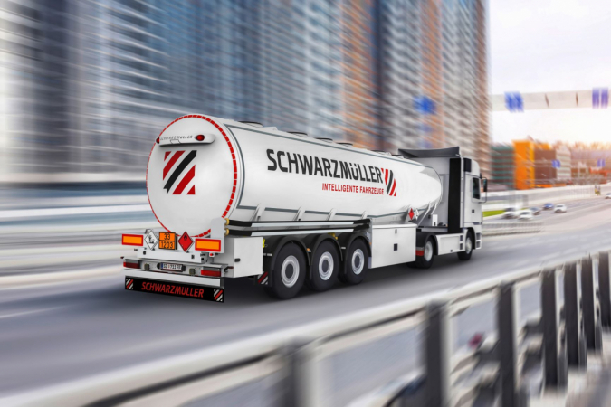 Se 150 specializovanými vozidly, jakou jsou cisterny, je Schwarzmüller nejrozmanitějším výrobcem v Evropě.