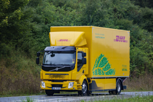 Elektricky poháněné nákladní vozidlo Volvo FL 42 R Electric bude zajišťovat přepravu mezi sklady.