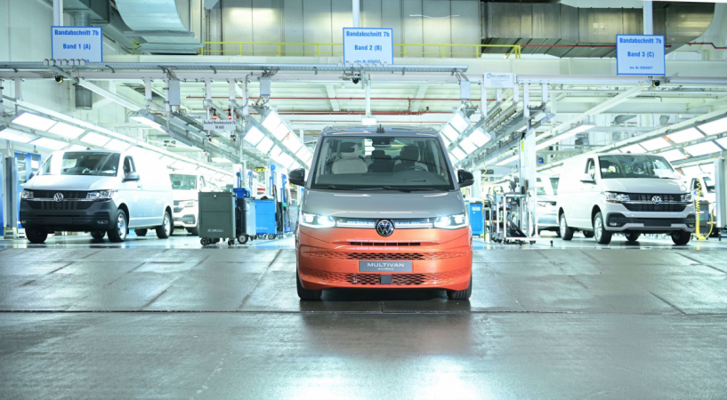 Volkswagen Užitkové vozy spustil sériovou výrobu nového Multivanu 