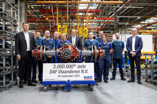 Společnost DAF Trucks ve Vlámsku – 3 000 000 náprav za 50 let Společnost DAF Trucks ve Vlámsku – 3 000 000 náprav za 50 let