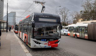 DPP v Praze zahájil provoz prvního elektrobusu Škoda E’CITY