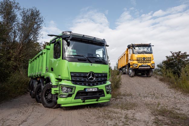 Vůz Mercedes-Benz Arocs je určen pro stavebnictví