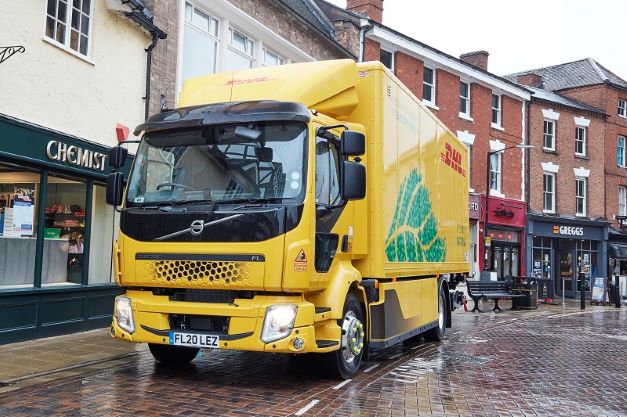 DHL přechází na elektrická těžká nákladní vozidla