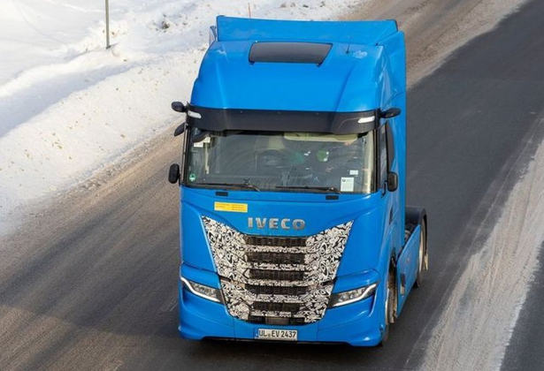 Iveco S-Way 2023