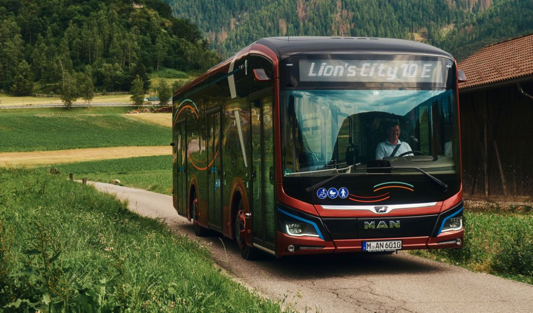 man-lion-s-city-10-e-pro-el-testem-v-dolomitech-na-v-bornou-trucker
