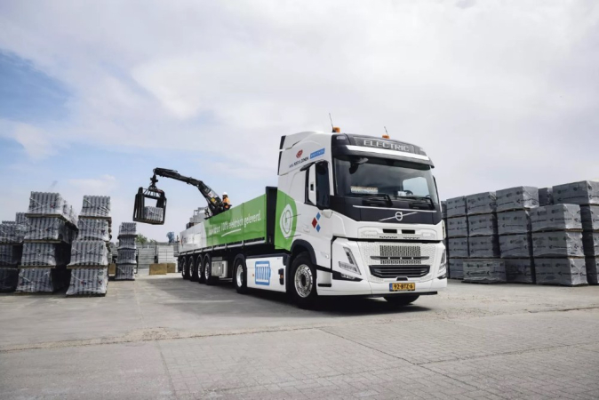 volvo-trucks.jpg