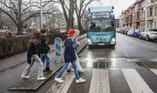 Volvo Trucks Safety Zones 
