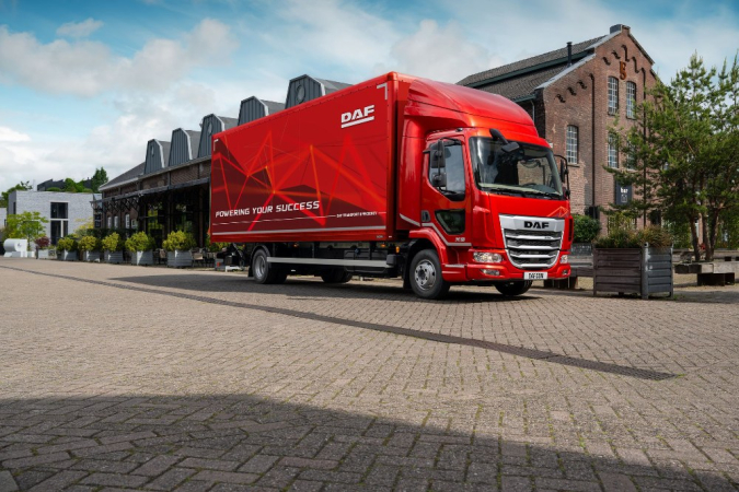 daf-trucks-introduces-xb-with-ex-factory-bodies-01.jpg