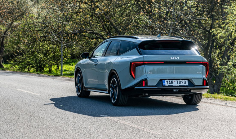 Kia K4 Sportswagon