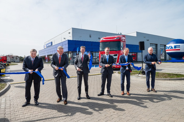 01-new-daf-used-trucks-center-opens-in-warsaw.jpg