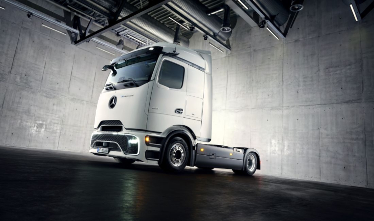 Mercedes eActros Lowliner