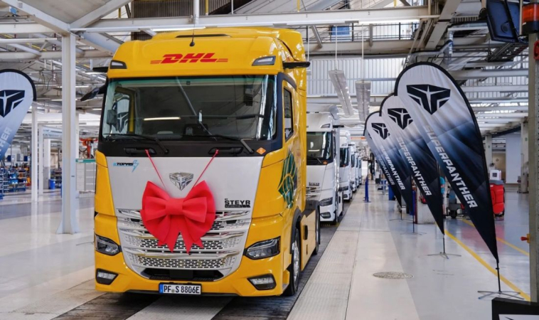 SuperPanther eTopas 600 Steyr Automotive