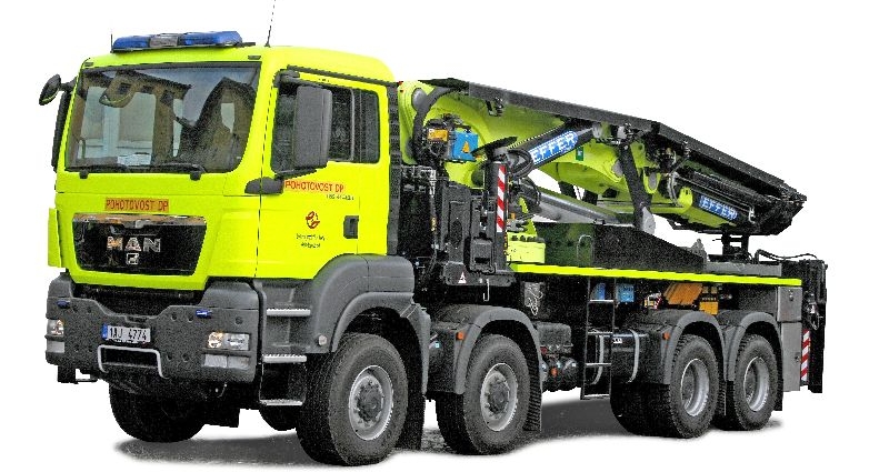 camion militari con gru 01-4e0f65787d097